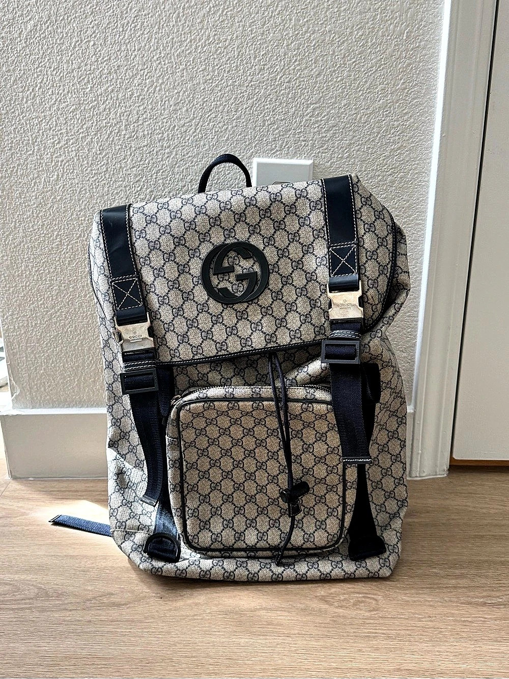 Gucci Interlocking G GG Supreme Backpack in Brown & Black
